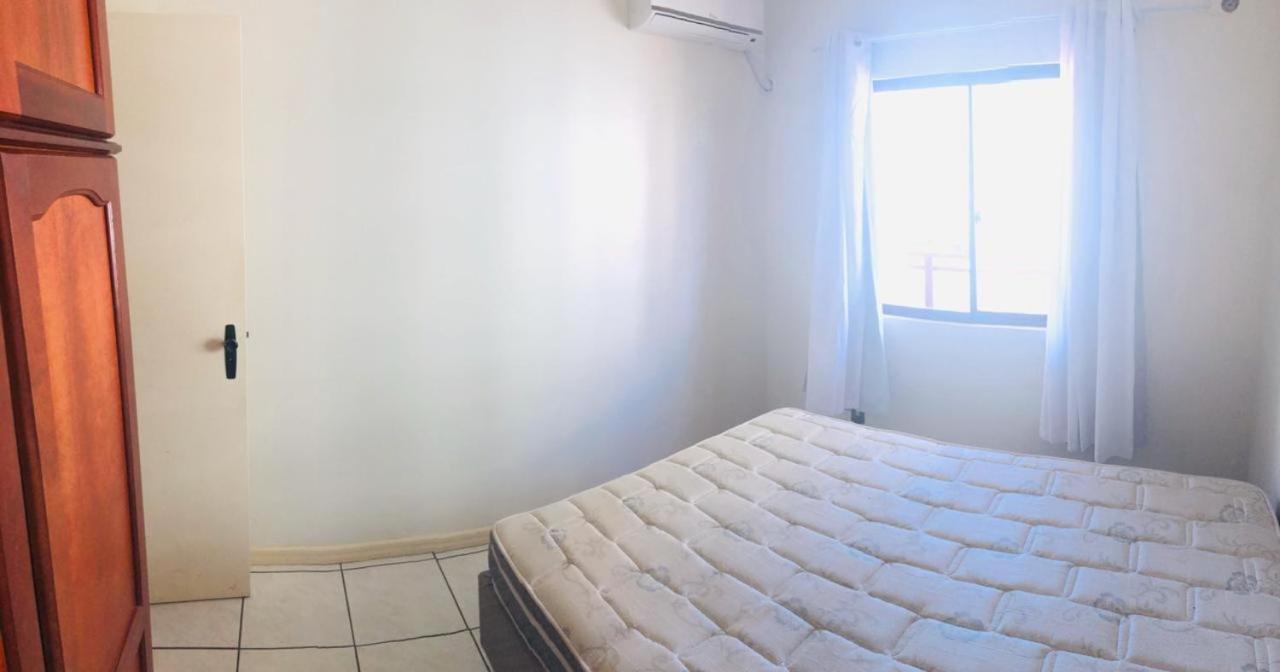 Apartamento Meia Praia - อิตาเปมา ภายนอก รูปภาพ