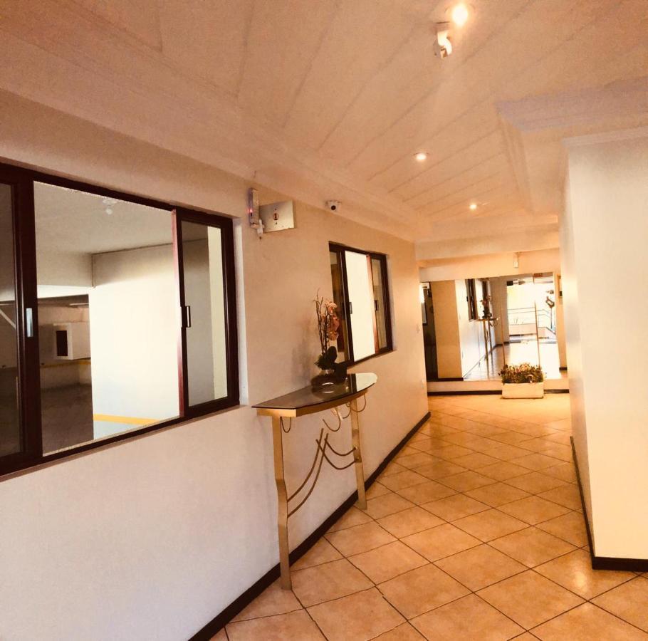 Apartamento Meia Praia - อิตาเปมา ภายนอก รูปภาพ